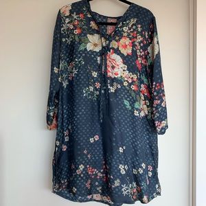 Johnny was dress! Only worn once - EUC